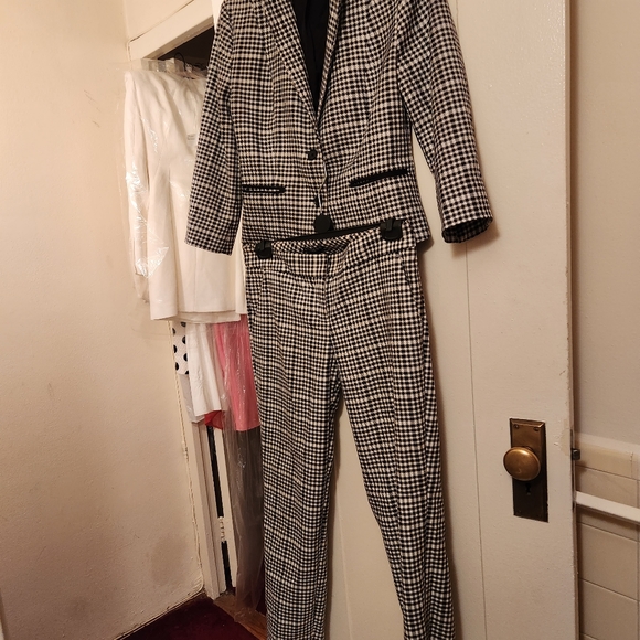 NWOT EXPRESS 3/4 SLEEVE HOUNDSTOOTH PRINT TWO-BUTTON BLAZER JACKET sz 4 - Picture 2 of 16